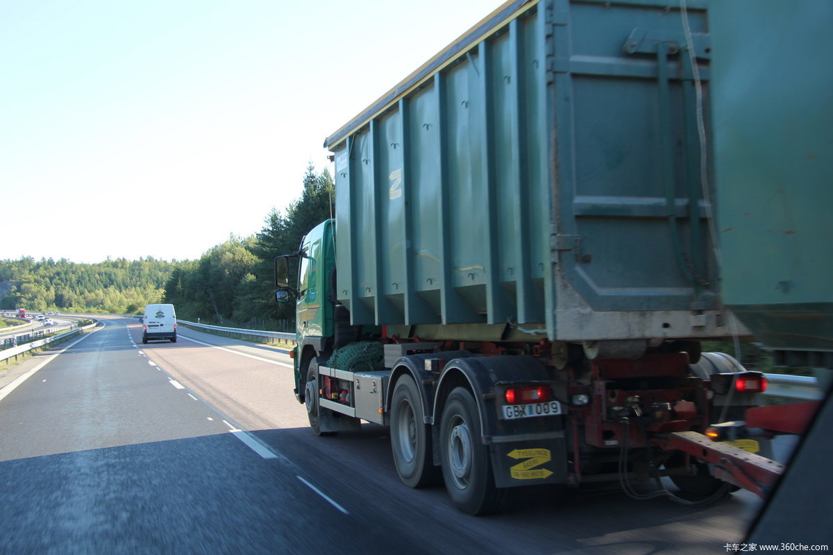 卡车高速收费新标准_高速卡车_卡车高速过路费多少钱一公里