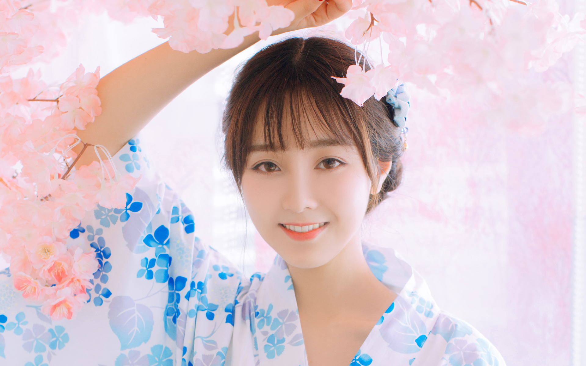 壁纸游戏女角色_高清cg游戏美女壁纸_壁纸游戏高清全屏