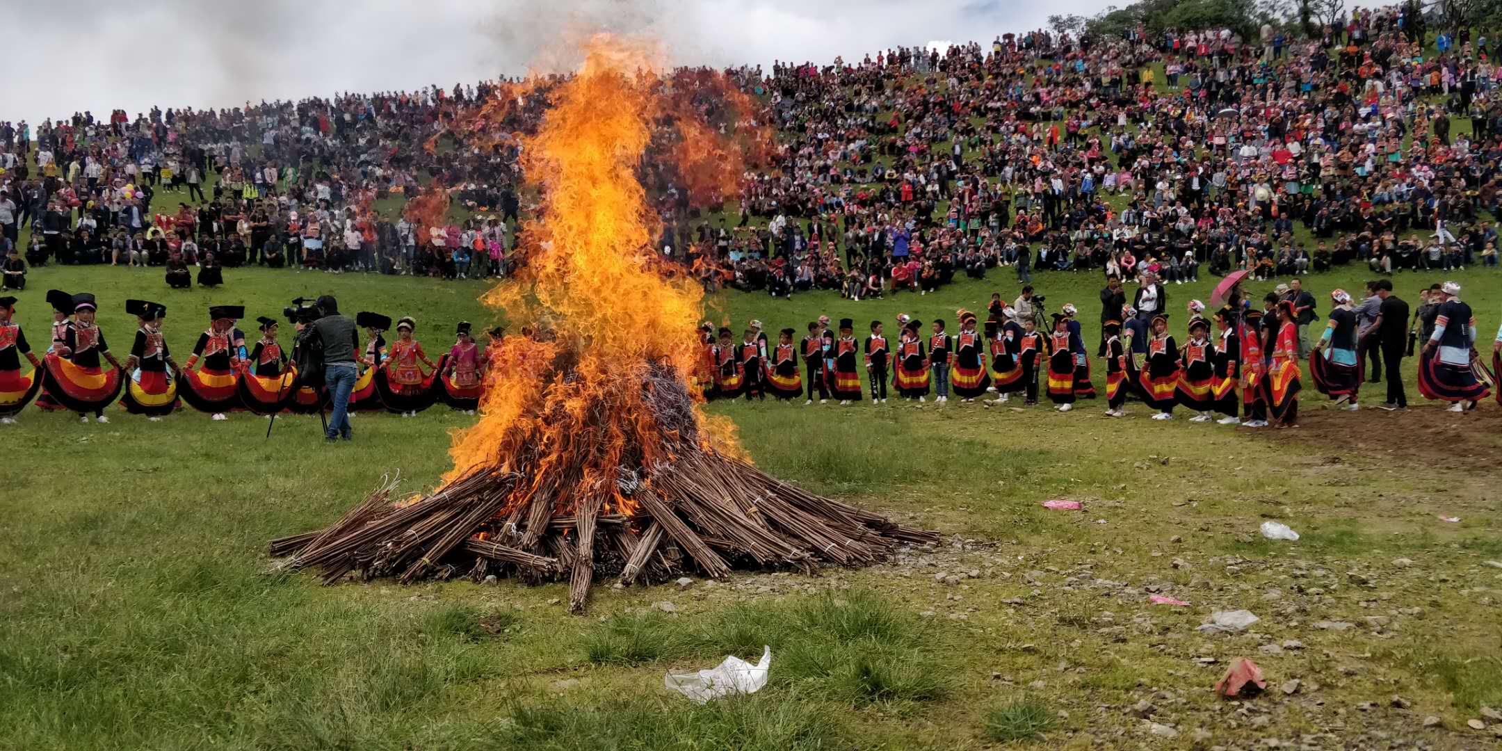 迷你石刷教程机世界怎么用_迷你世界刷石机教程_简易刷石机怎么做迷你世界