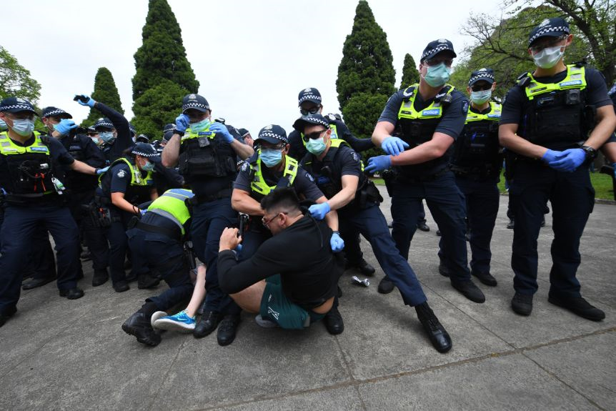 警匪硬核手机游戏有哪些_警匪硬核手机游戏大全_最硬核的警匪手机游戏