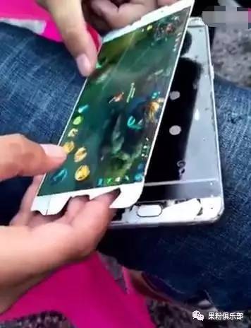 手机摔了玩游戏会不会卡_玩手机游戏输了摔手机_手机摔输玩游戏有影响吗