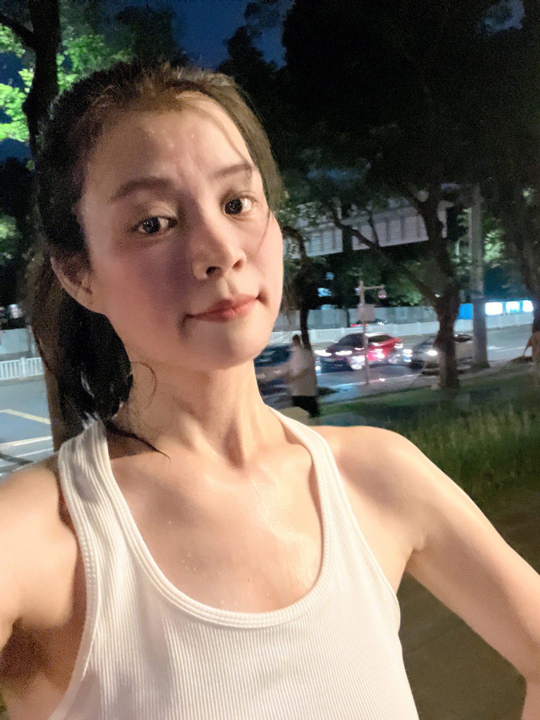 玩手机横屏游戏出汗正常吗_手机屏出汗打游戏不方便_玩手游屏幕有汗怎么办