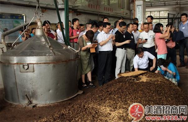 茅台酒一个制酒生产周期时长有多长-茅台酒：中国的瑰宝
