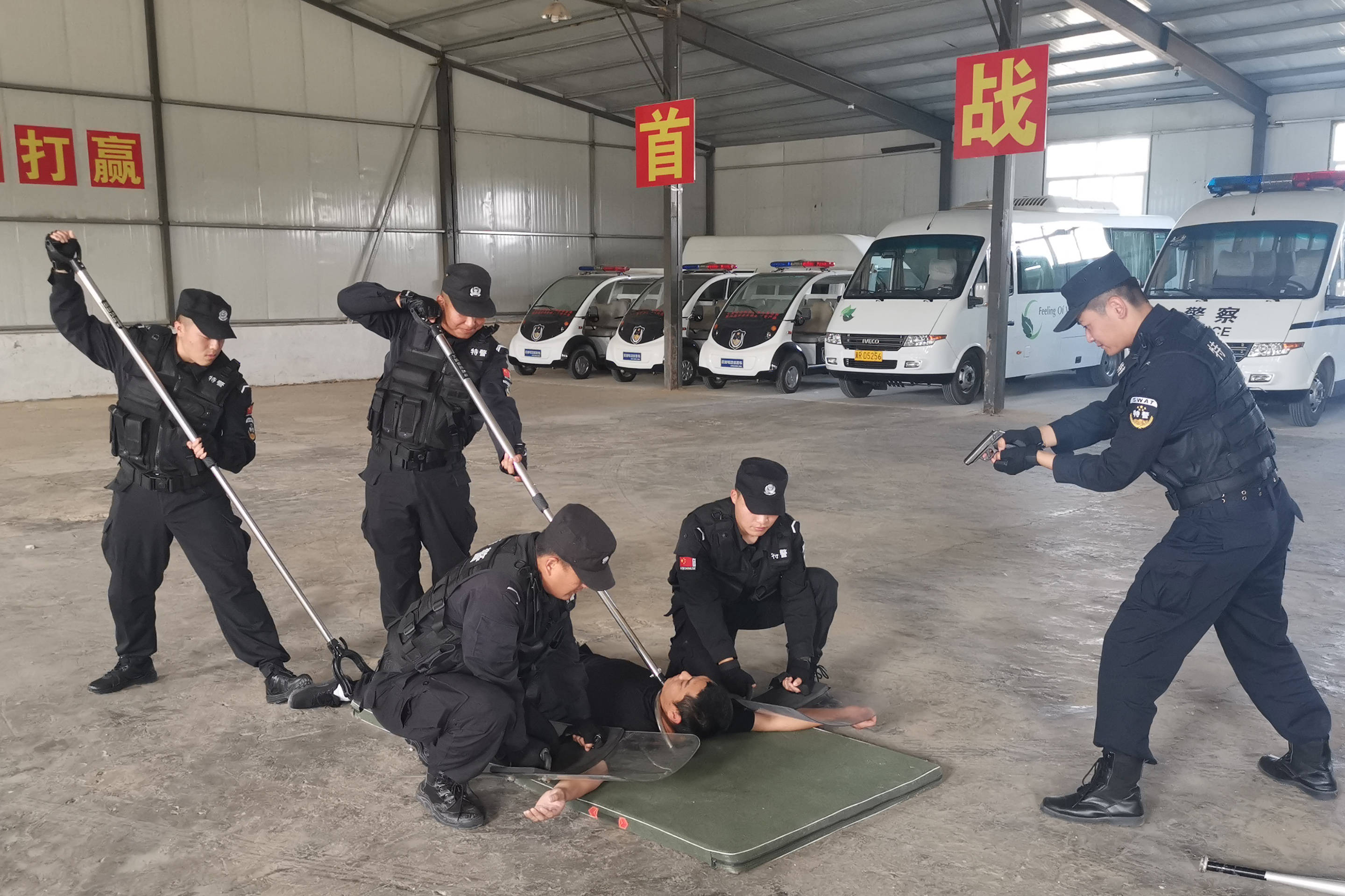 巡警游戏完整版_巡警小游戏下载手机版_巡警游戏安卓