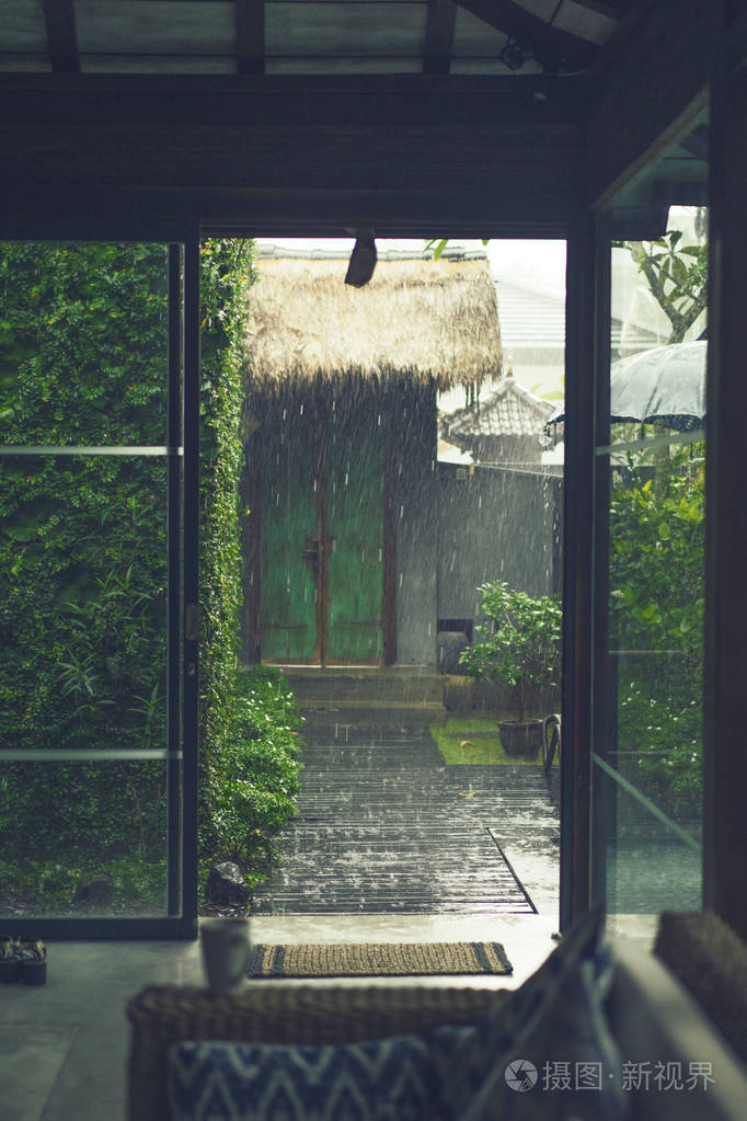热带雨删减的视频在线观看_热带雨免费观看高清完整版_视频热带雨