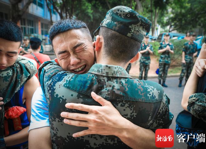 建军节-新兵如何在军营中磨炼出坚韧不拔的意志力？