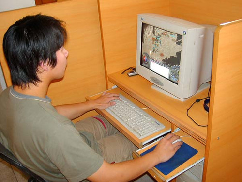小孩玩手机游戏有可以玩的吗_小孩有可以玩的手机游戏_小孩玩手机游戏可以被办信用卡