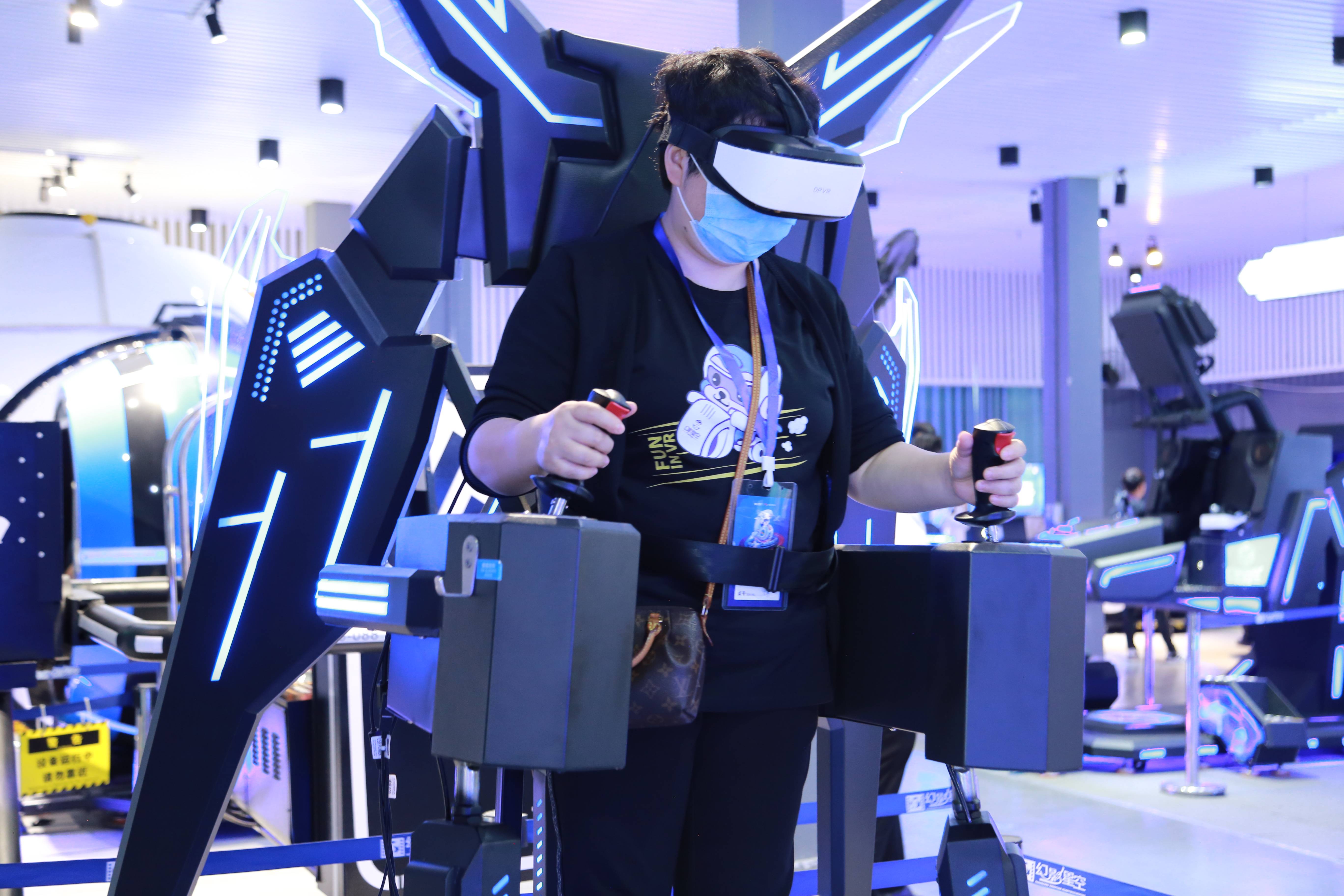 小米 vr 手机游戏-小米 VR 带你颠覆手机游戏体验，沉浸感十足