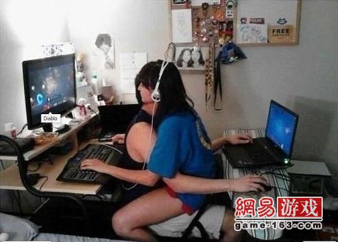 情侣换装大比拼游戏中文版下载 