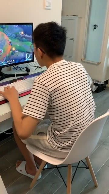 乐玩游戏盒子下载 